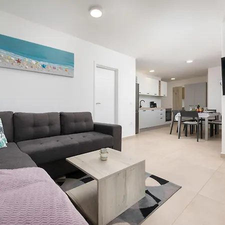 In - Insel Krk 50534 Апартаменты